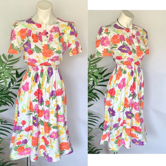 v i n t a g e :: Floral Romantic Cottagecore Smocked Dress - Picture 3 of 11